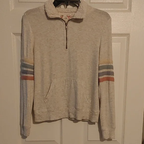 Pink Republic Cream Sherpa Pullover Sz XS Striped Elbow Detail Soft 3/4 Zip Up - Picture 1 of 4